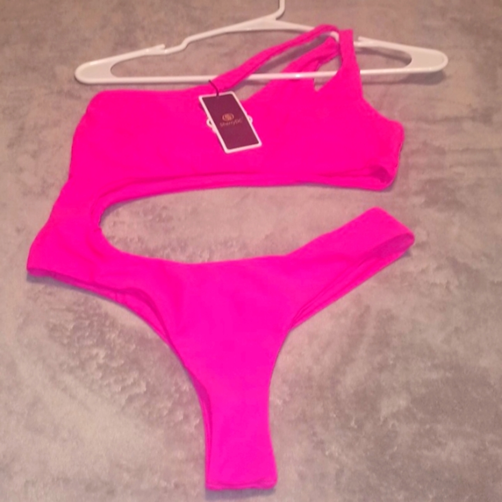 SherryDC cutout one shoulder swimsuit